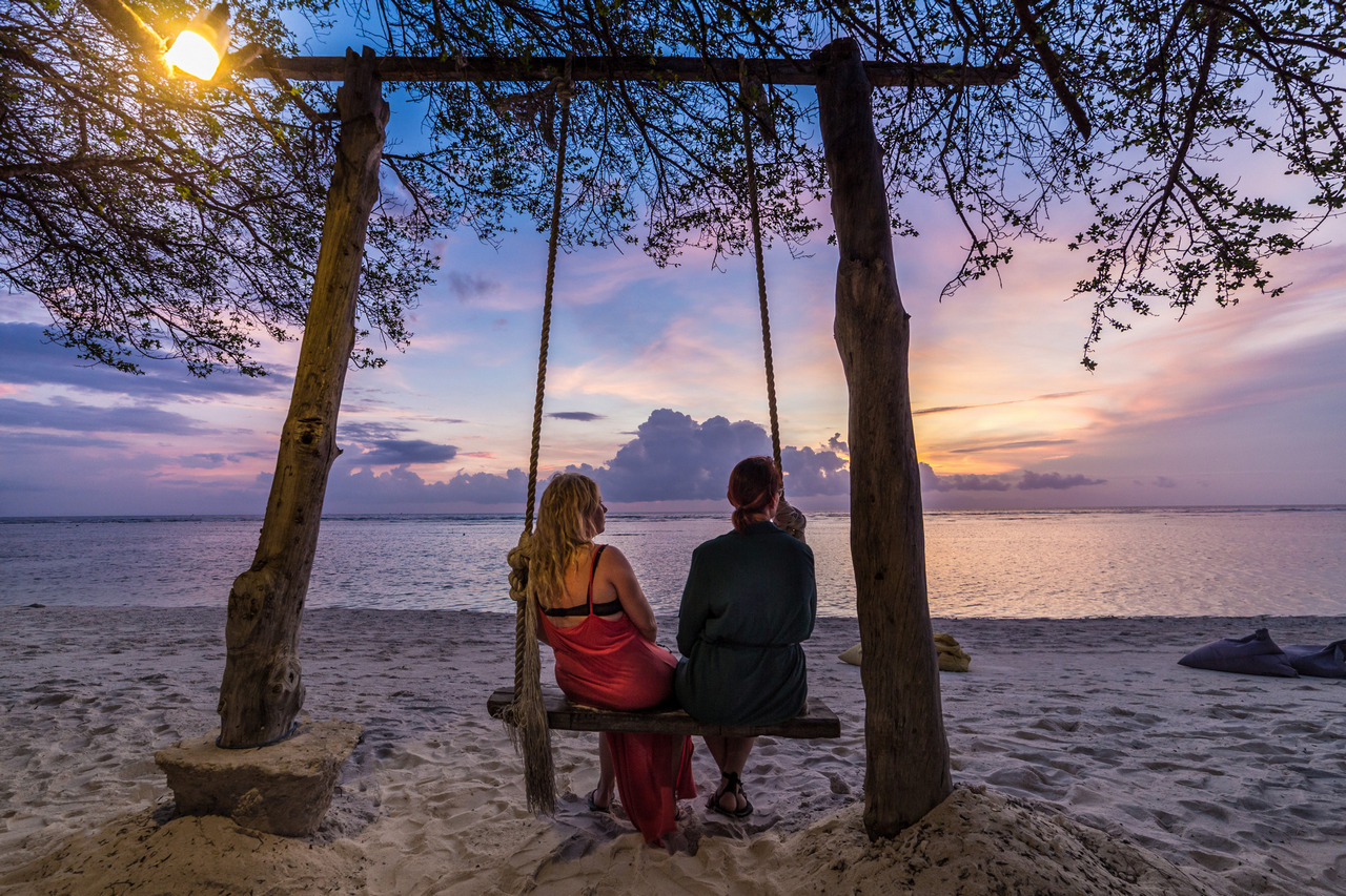 Indonesia Trawangan island beach sunset photographer ionescu vlad